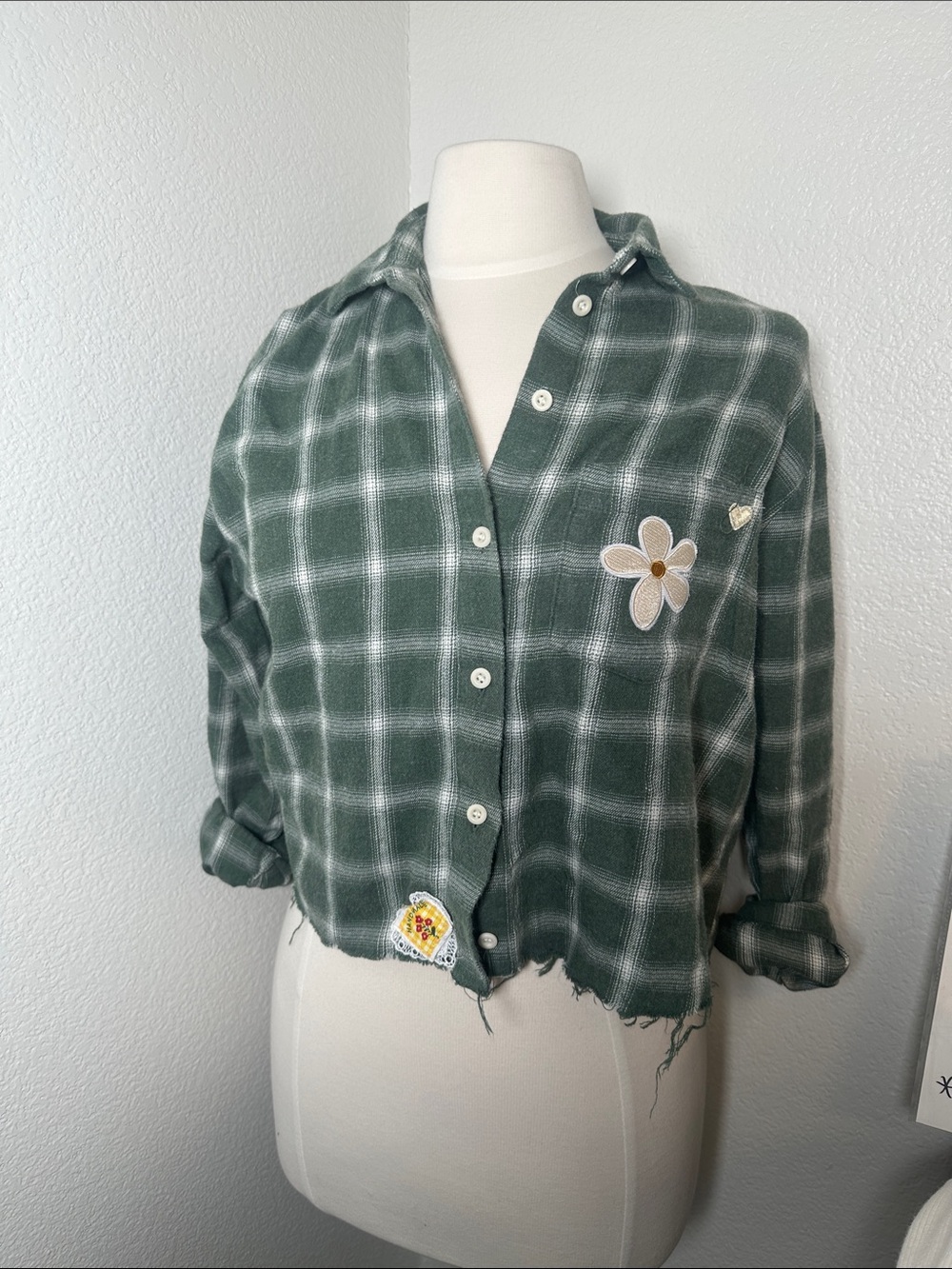 Madewell Green Plaid Button-Up Shirt with Floral Patches